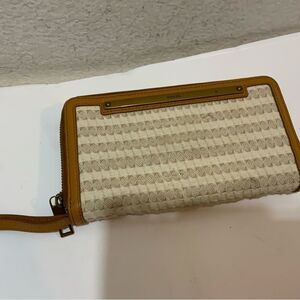 Fossil Women's Liza Leather canvas  Zip Clutch Tan multicolor